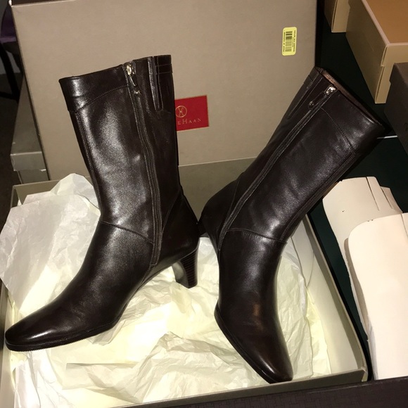 Black leather boots - Picture 2 of 4